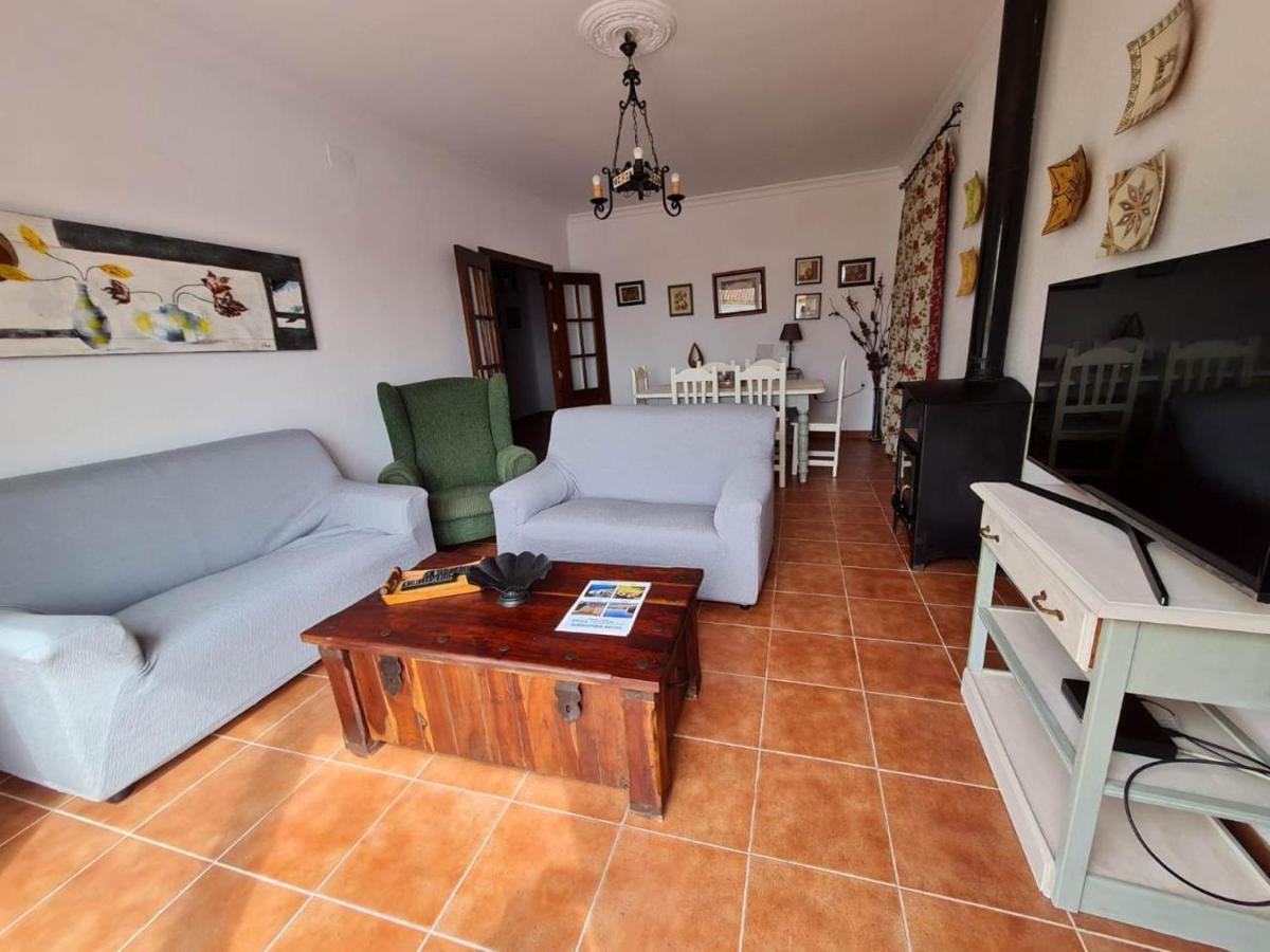 Chalet Las Adelfas Chaparrillo コニル・デ・ラ・フロンテラ エクステリア 写真