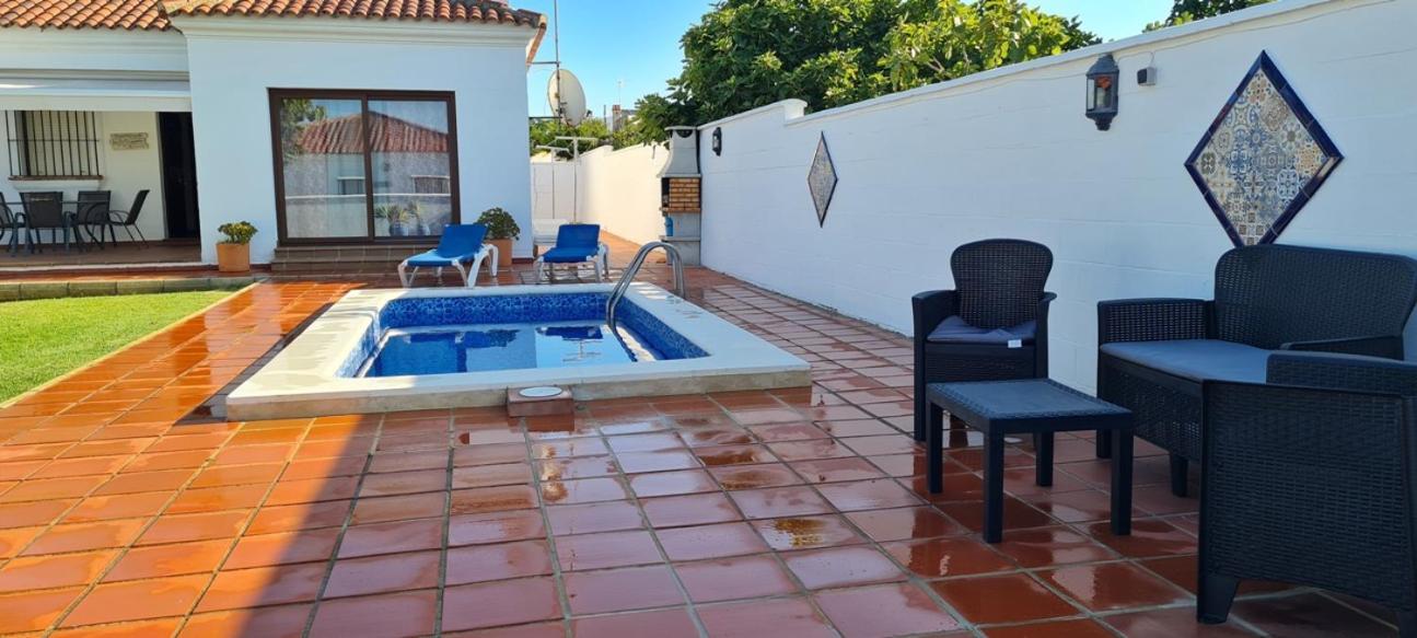 Chalet Las Adelfas Chaparrillo コニル・デ・ラ・フロンテラ エクステリア 写真