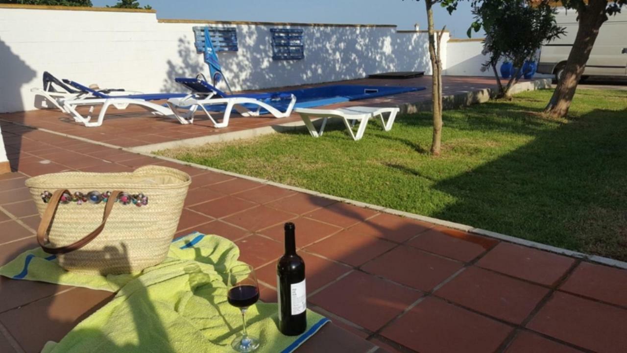 Chalet Las Adelfas Chaparrillo コニル・デ・ラ・フロンテラ エクステリア 写真